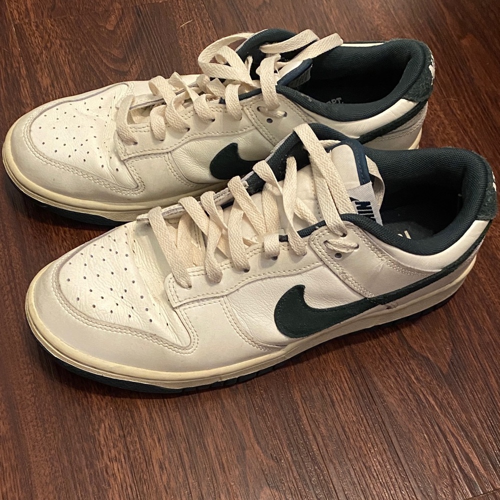 Nike Men's 9 Dunk Lows - Green and White
